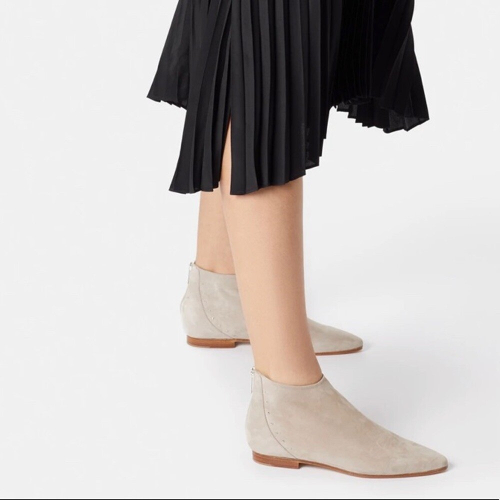 Bells & Becks Beatricia Beige Suede Pointed Toe Ankle Boots US 7.5 EU 37.5
