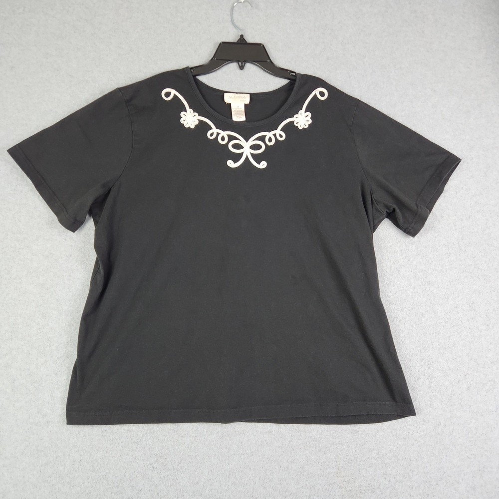 Studio Works T-Shirt Womens Size 2X Black Embroidered Floral Crew Neck Top
