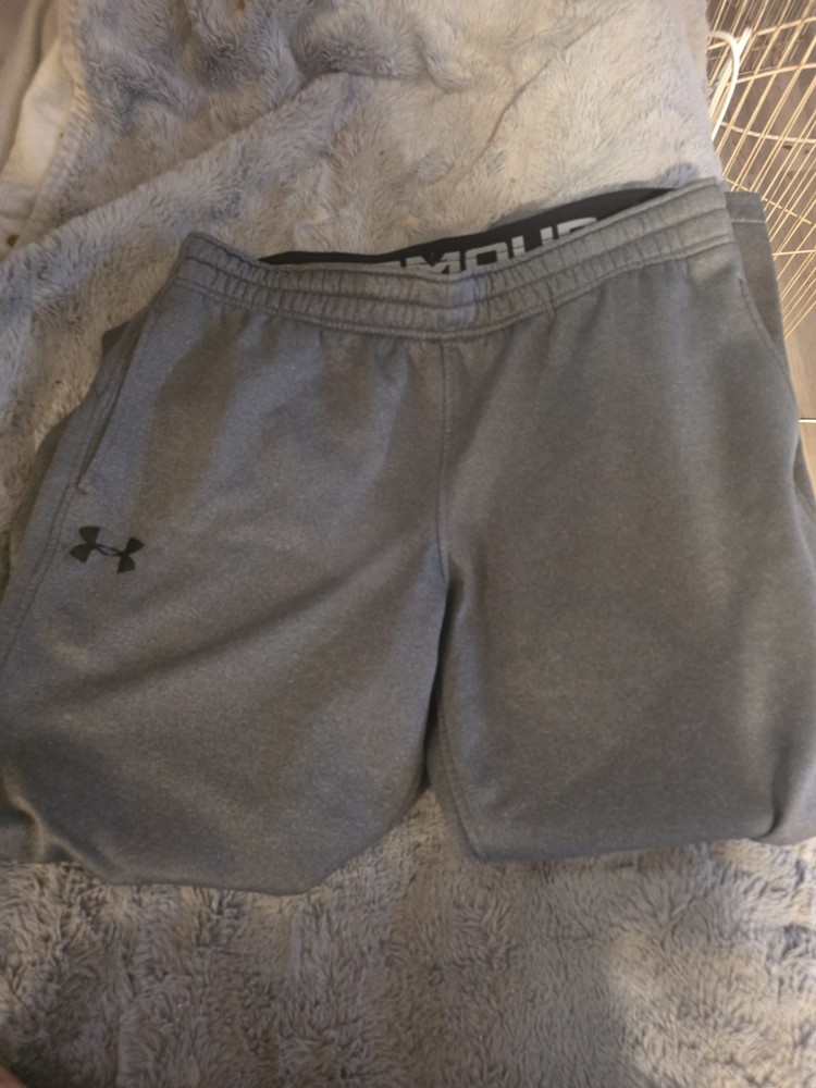 Under Armour Men’s Size large Gray Coldgear Straight Leg Sweatpants