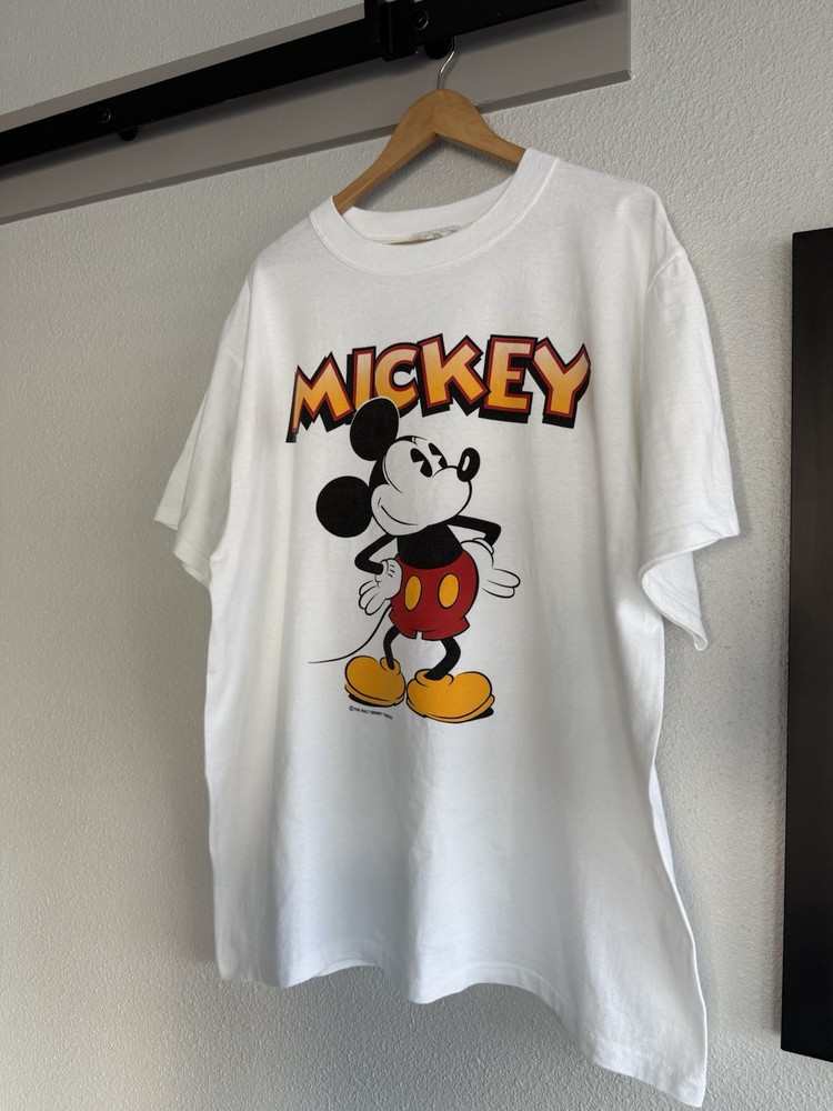Vintage 90’s Disney Mickey Mouse T-shirt Size XL