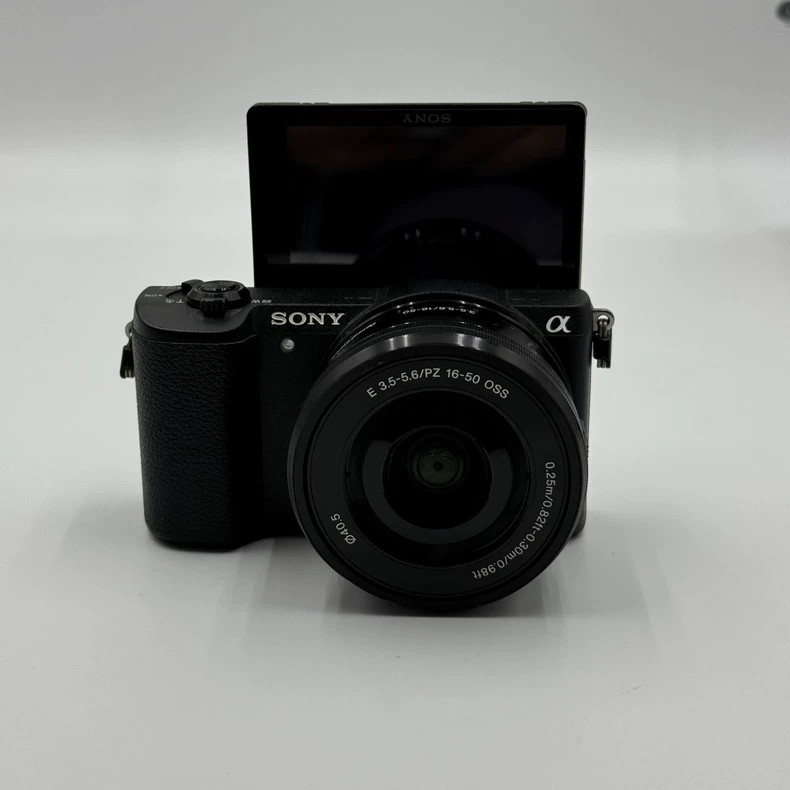 Sony Alpha a5100 ILCE-5100 24.3 MP APS-C Mirrorless Camera w/ E 16-50mm Lens