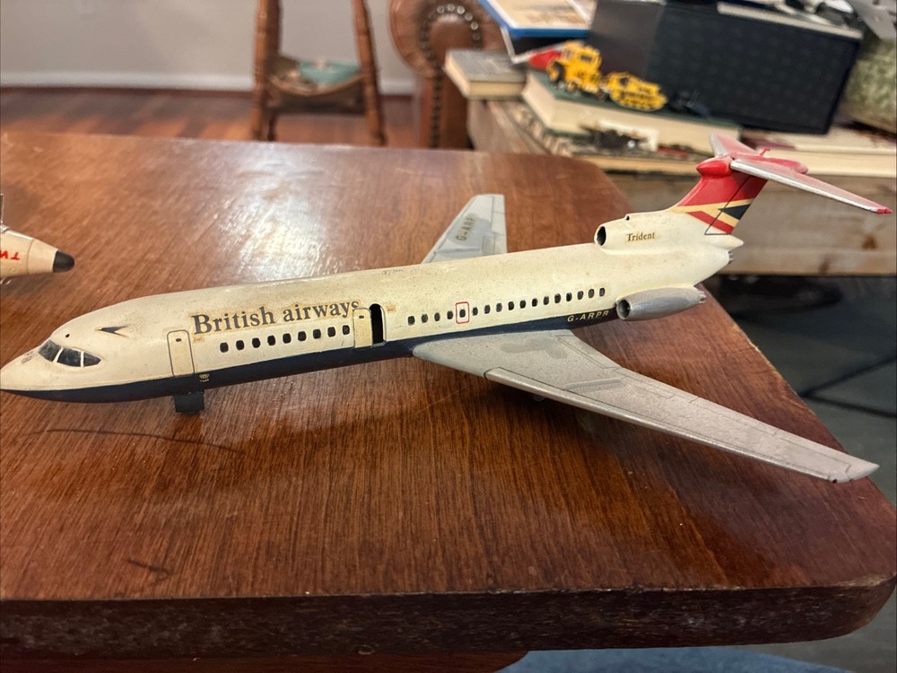 Vintage Built Plastic Model Est 1/144 7.5” Wing Siddeley Trident British Airway