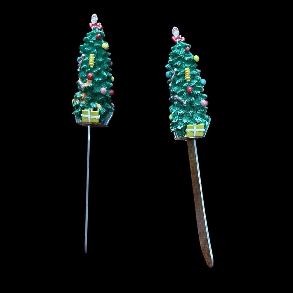 Spode Pair Of Christmas Tree Spreaders