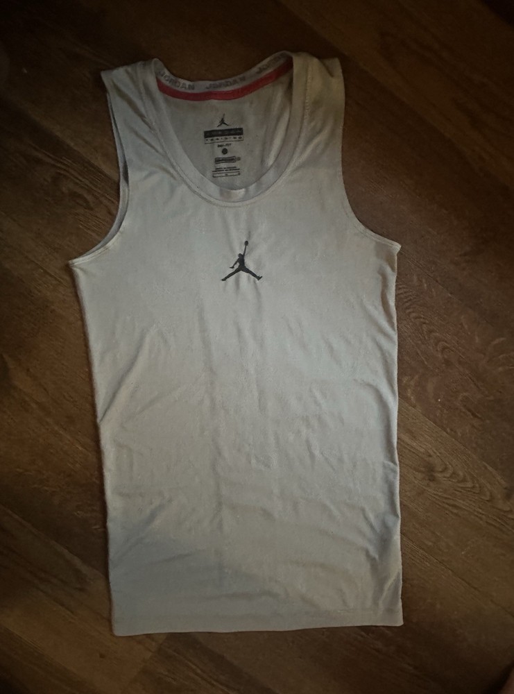Nike Jordan Gray Men's Large Sleeveless Workout Gym  Shirt (T)