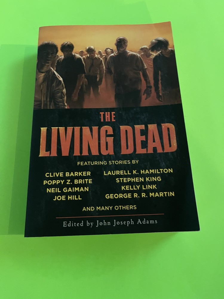 The Living Dead - Zombie Anthology Inc Gaiman, King, R. R. Martin Free Shipping