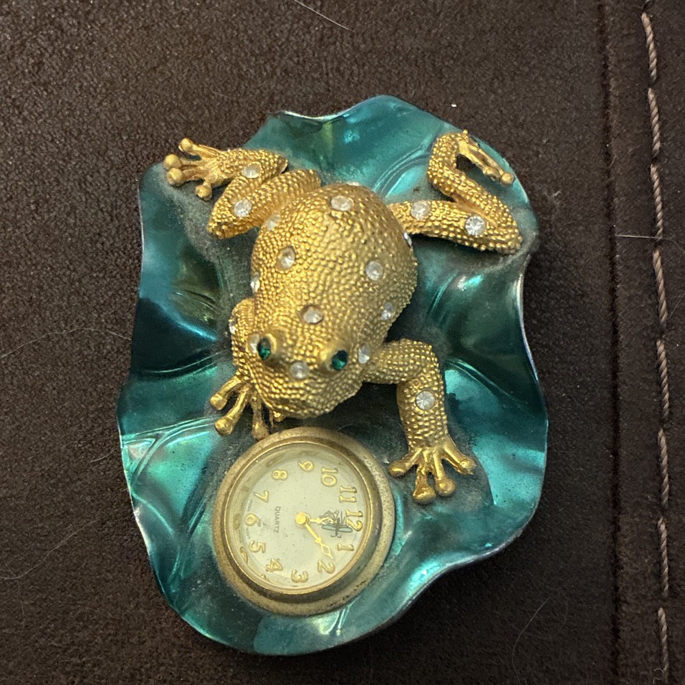 Gold Green Frog Animal Desk Clock Analog Quartz Arabic Numerals Metal Plastic