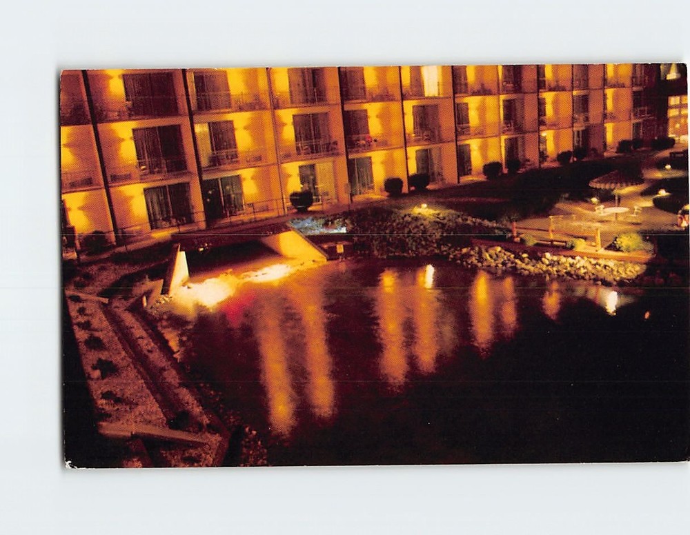 Postcard Howard Johnson's Motor Lodge Chambersburg Pennsylvania