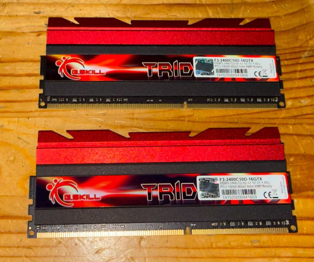 G.Skill Trident X PC3-19200 16 GB(2x8) DIMM 2400 MHz DDR3 CL10-10-12-12-31