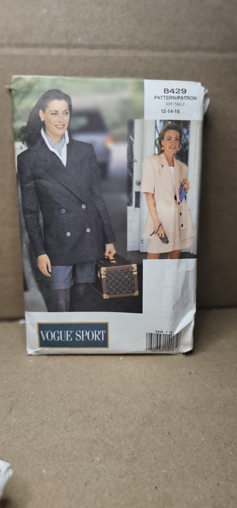 Vogue Sport 8429 Sizes 12 14 16 Jacket/Shorts Uncut Pattern Classic Style