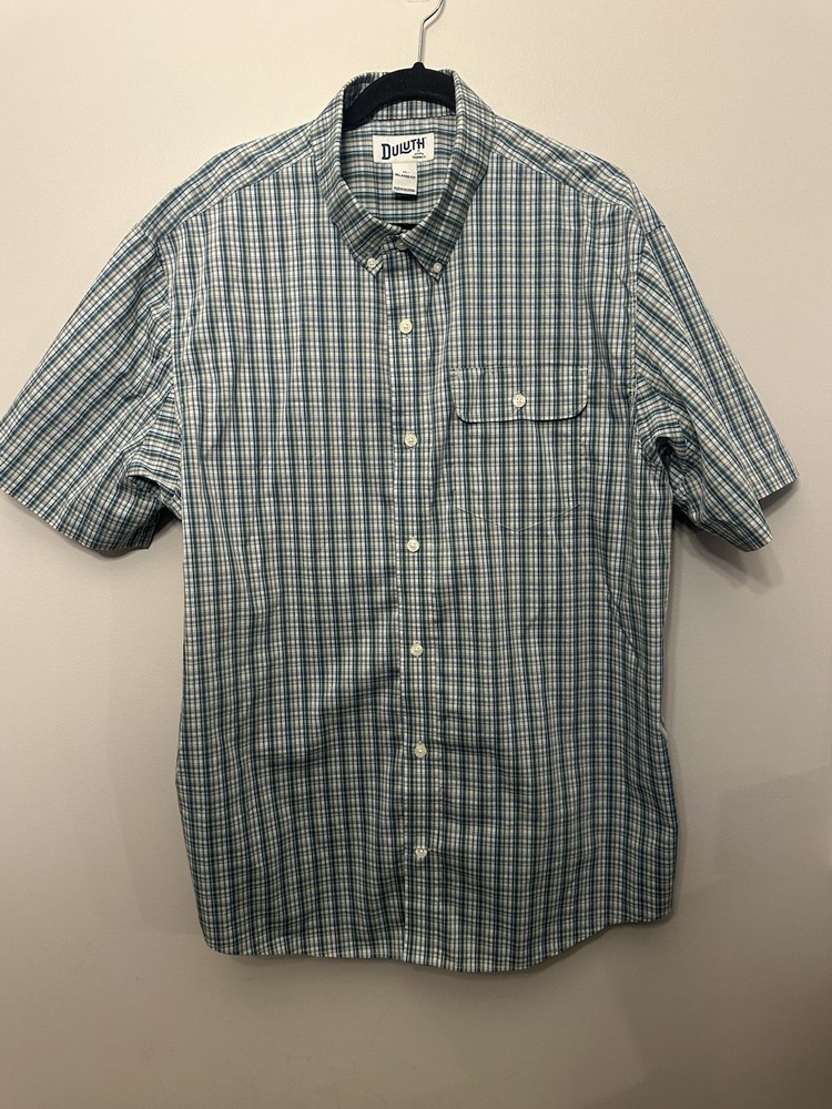 Duluth Trading Relax Fit Men’s Short Sleeve Plaid Button up Green Size XL