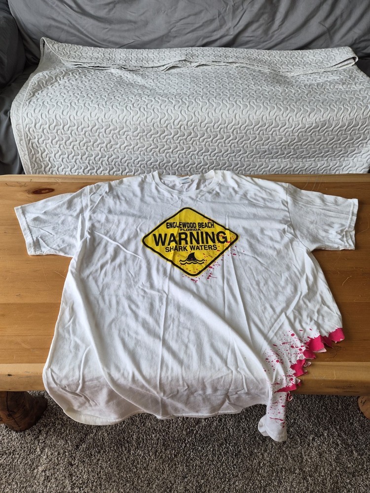 Englewood Beach Florida Shark Bite XL Men's unique T-Shirt