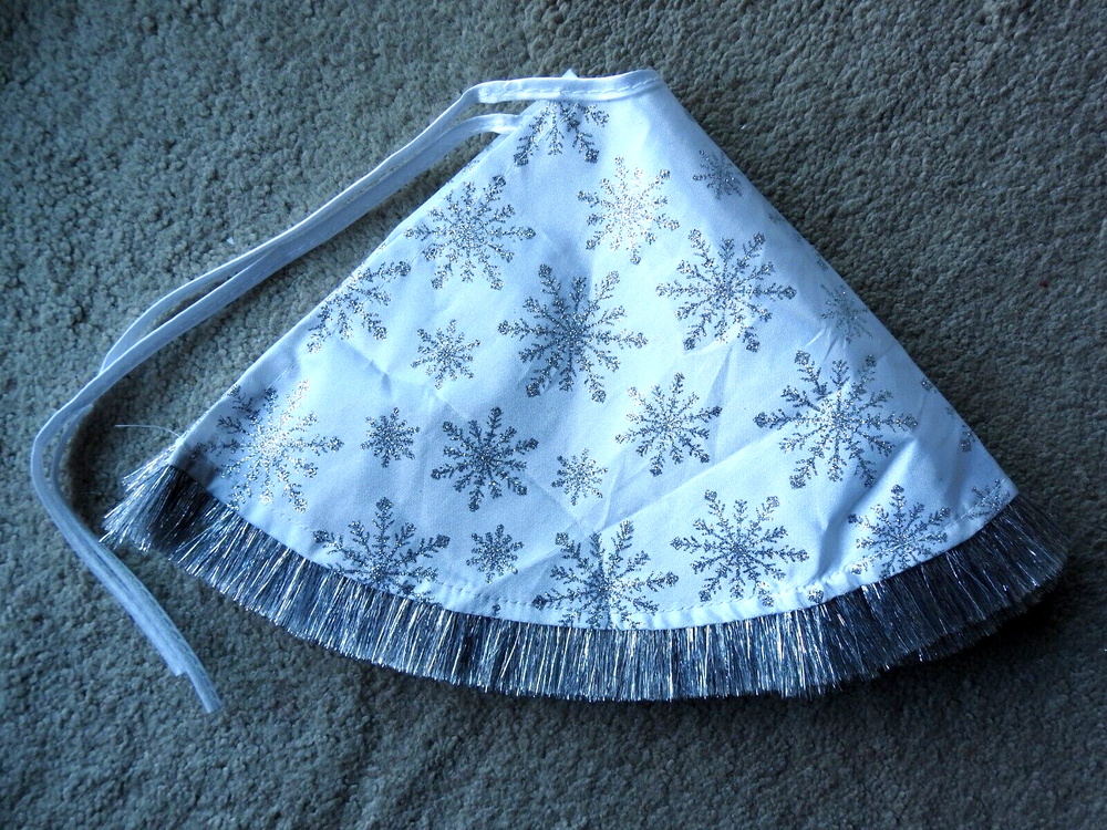 Glittery Silver Snowflake Fringe Mini Tree Skirt for Christmas