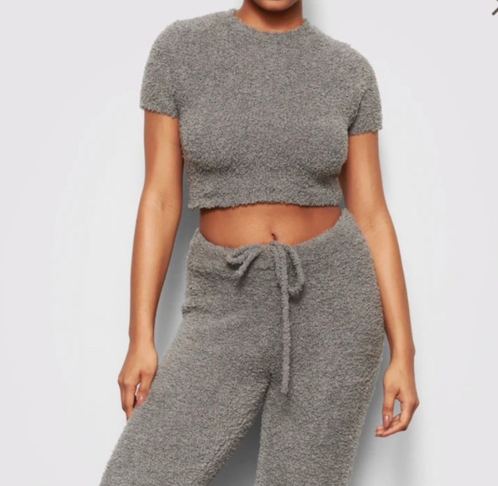 SKIMS Women’s  Cozy Knit Cropped T-Shirt Size S/M - Grey