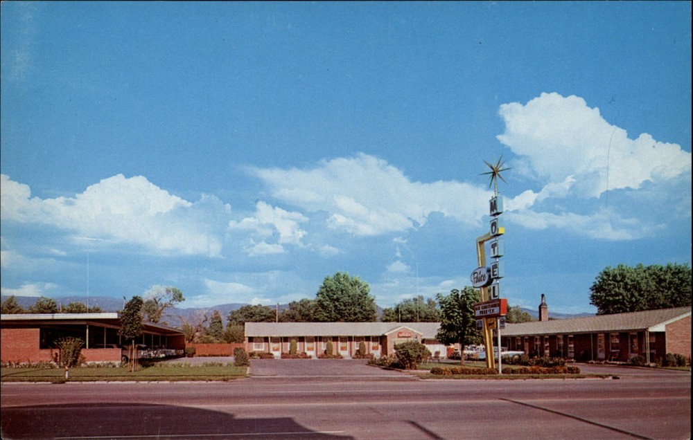 Paice Motel Beaver Utah vintage cars ~ 1950-60s postcard