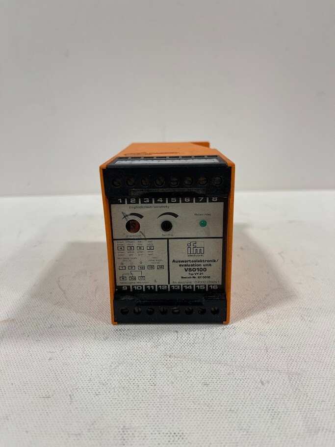 Used - ifm IFM VS0100 VY 31    FLOW MONITOR