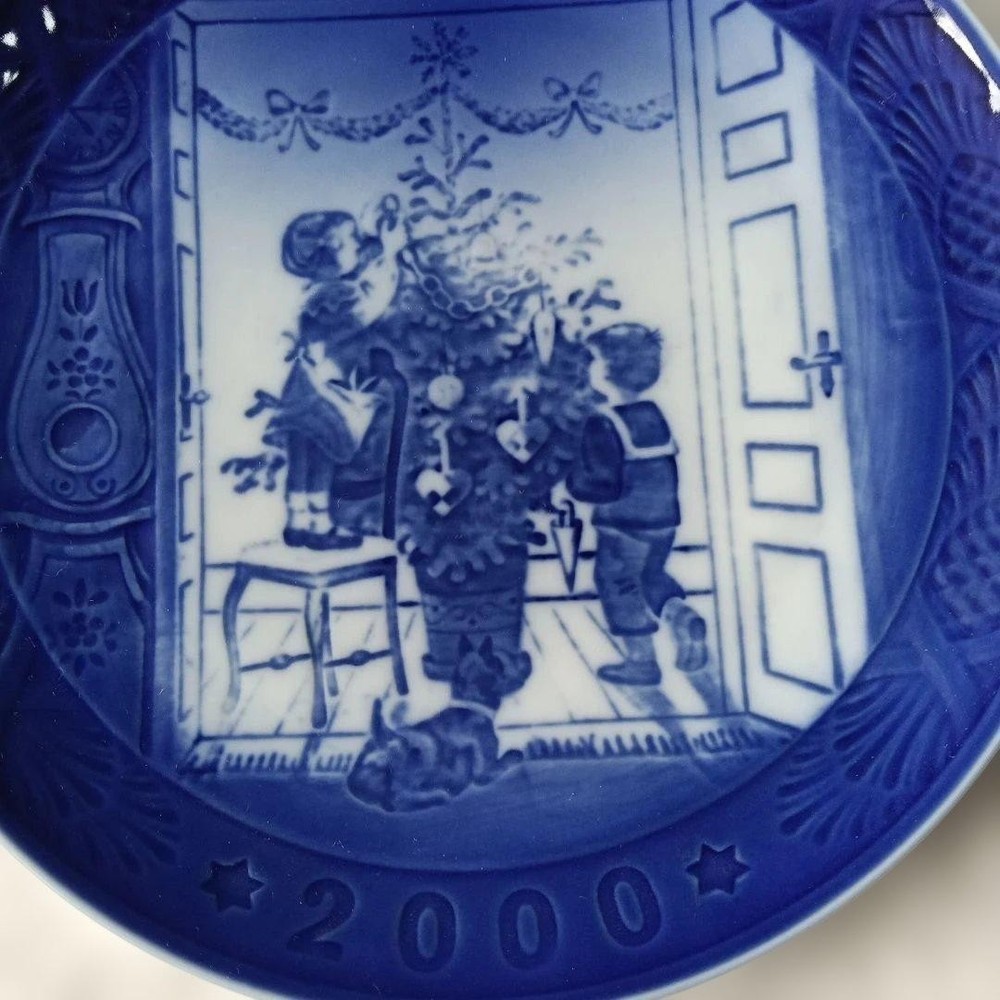 Royal Copenhagen 2000 Year Plate Christmas Used in Box