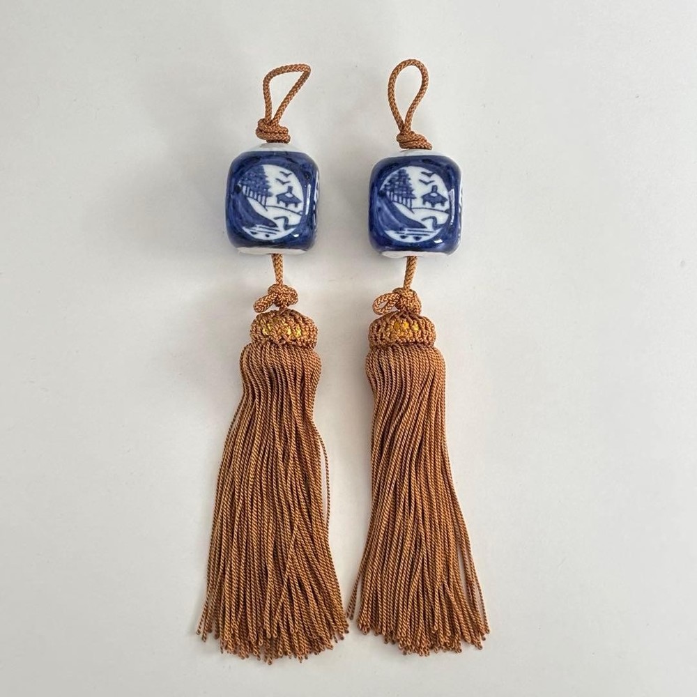 Fuchin Kutaniware Blue Pattern Tassel Set of 2 for Hanging Scroll Decor