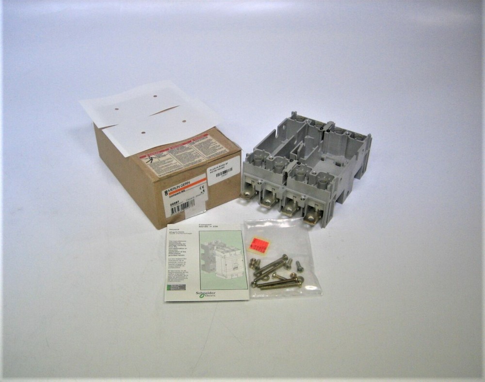 Merlin Gerin 29267 Compact NS100 160 250 4-P Plug-in Base Circuit Breaker *NEW*