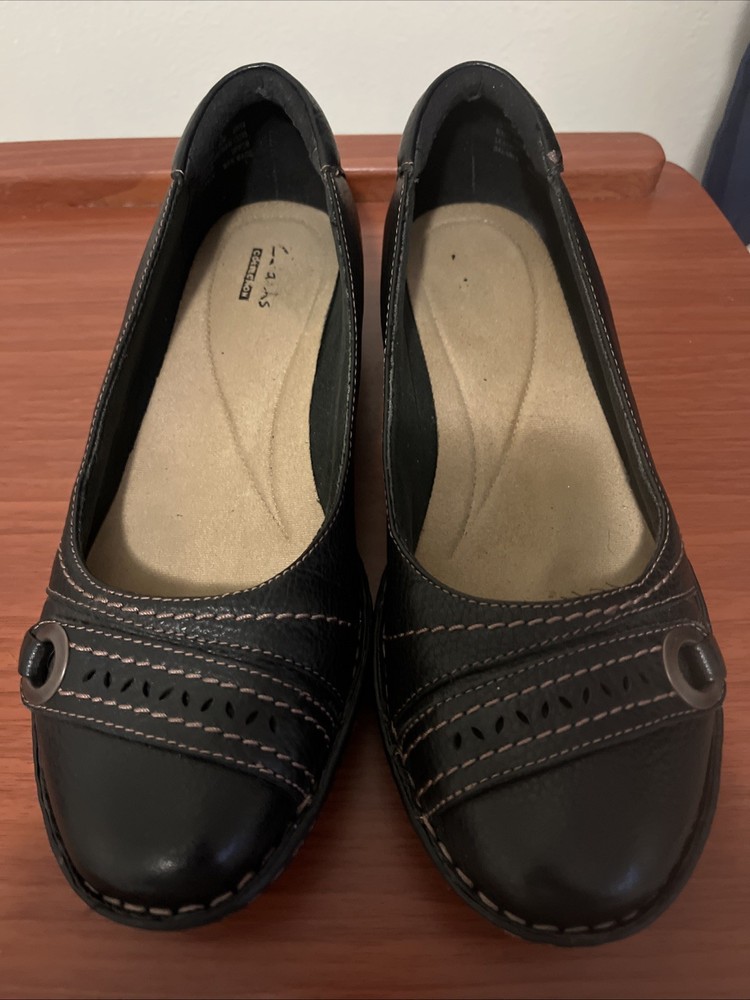 Clarks Bendables Slip On Flats Women’s US 8.5  Brown Leather Shoes