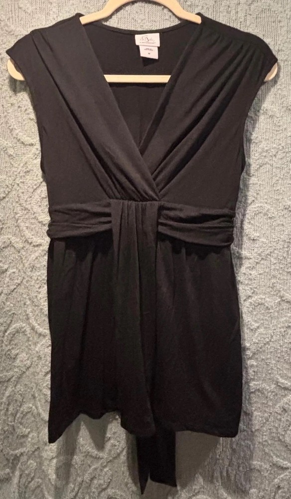 Oh Baby by Motherhood Maternity Shirt Size M Black Sleeveless V-Neck Nursing EUC