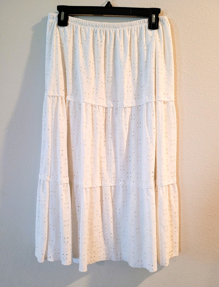 Beautiful White 100% Cotton Eyelet Tiered Midi Skirt EUC Boutique Style | Size M