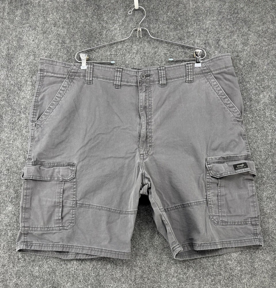 Wrangler Relaxed Fit Gray Men’s Cargo Shorts Size 46 Utility Workwear Classic