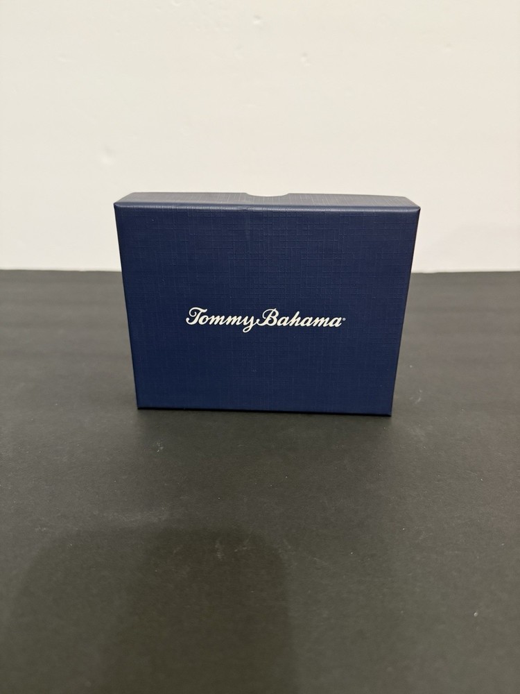 Tommy Bahama Lace Details Leather Men’s Wallet Black