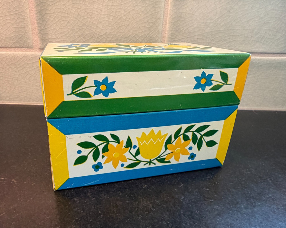 Vintage 1970s Floral Recipe Box Syndicate Mfg Phoenixville PA Tin Blue Yellow