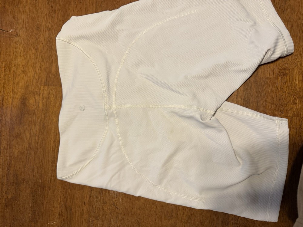 Lululemon Women’s White Athletic Activewear Yoga Shorts Stretch Solid Jersey
