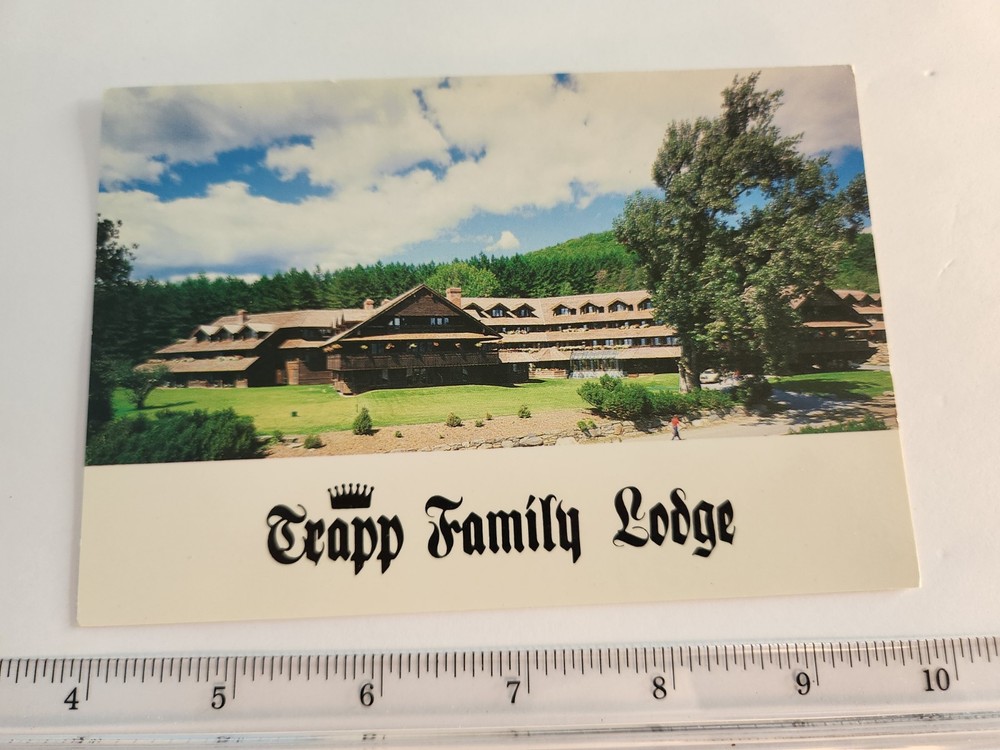 TRAPP Family Lodge Stowe Vermont NOS Vtg Postcard Unposted NEW VT Guest House