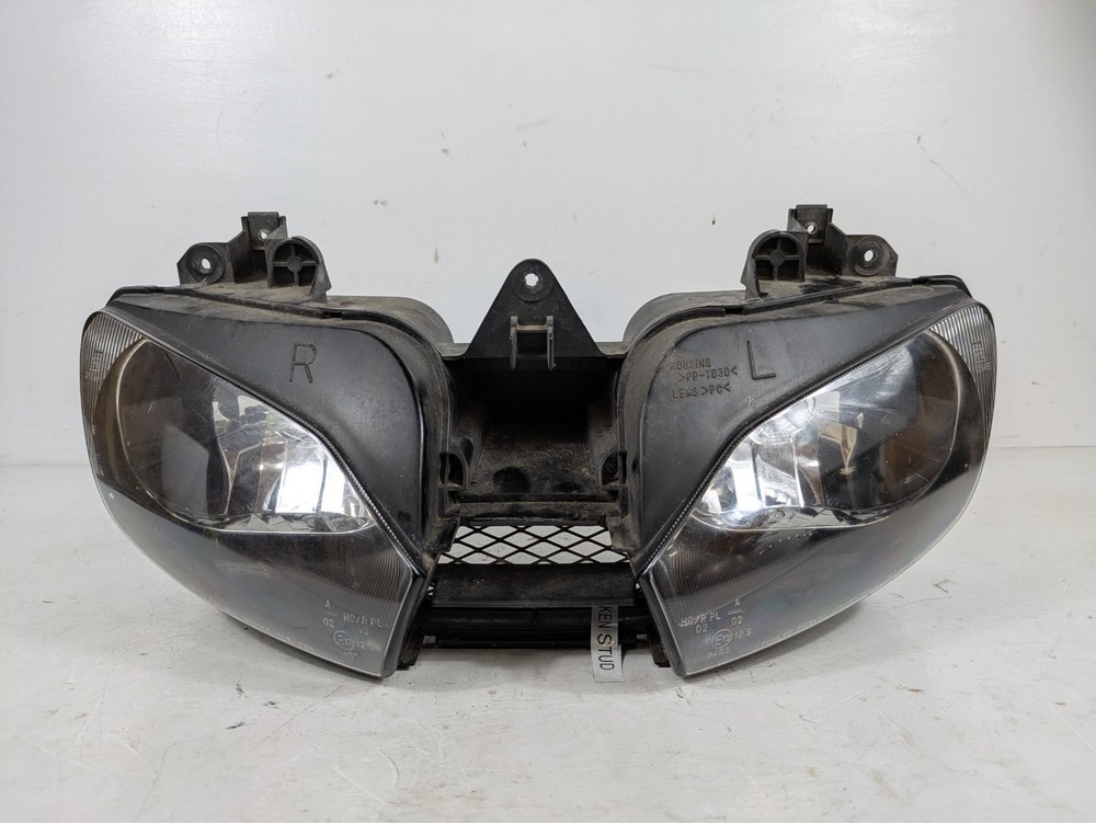2002 Yamaha YZFR6 YZF R6 Front Headlight Head Lights Lamps (broken stud)