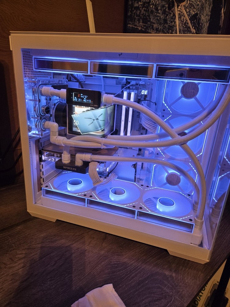 Ryzen 7 9850X3D/ 5080 Custom Liquid Cooled Gaming Desktop