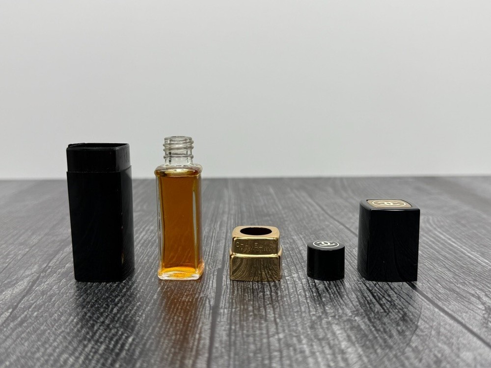 Vintage CHANEL No. 5 Purse Perfume .25 fl oz Refillable Authentic Full Bottle