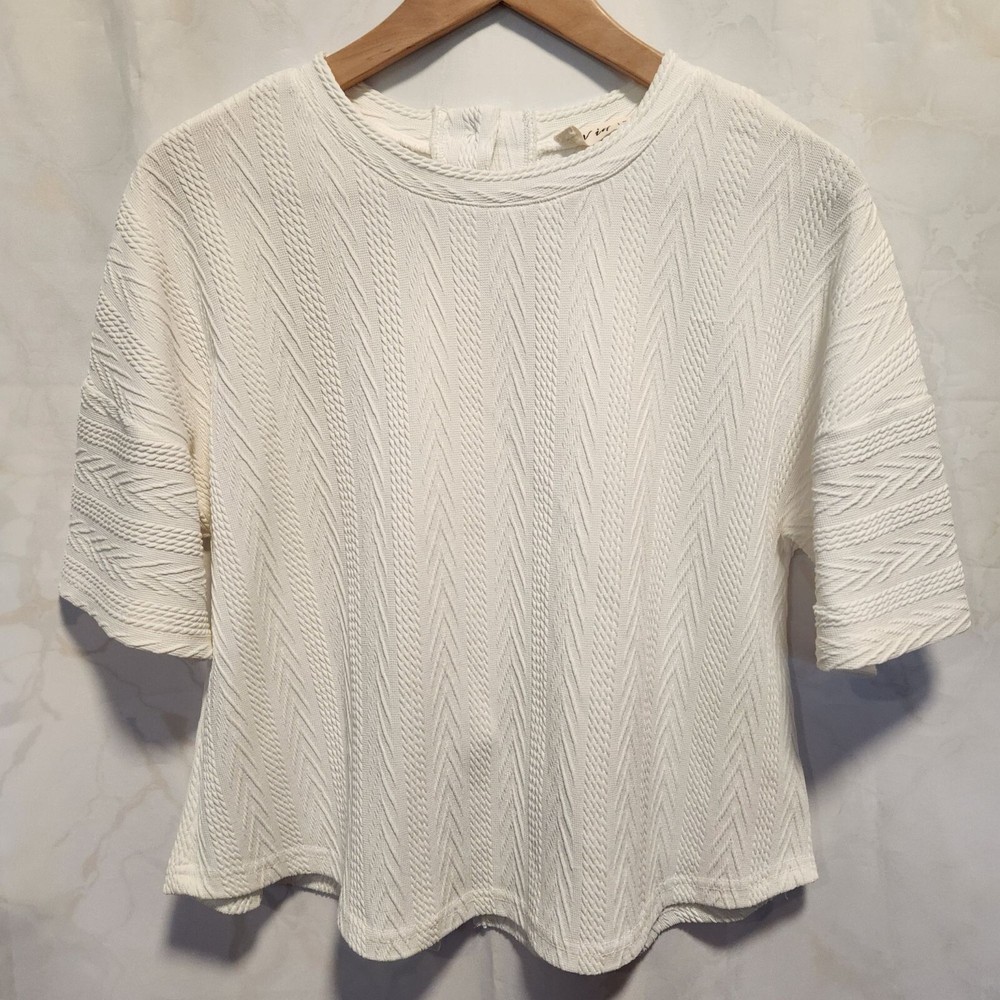Button-Back Casual Blouse Women's S White Short Sleeve Raised Texture Crew Neck