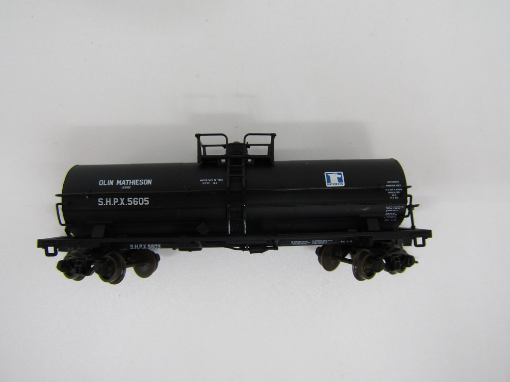 Atlas N 11,000 Tank Car - SHPX/Olin Matheson 5605