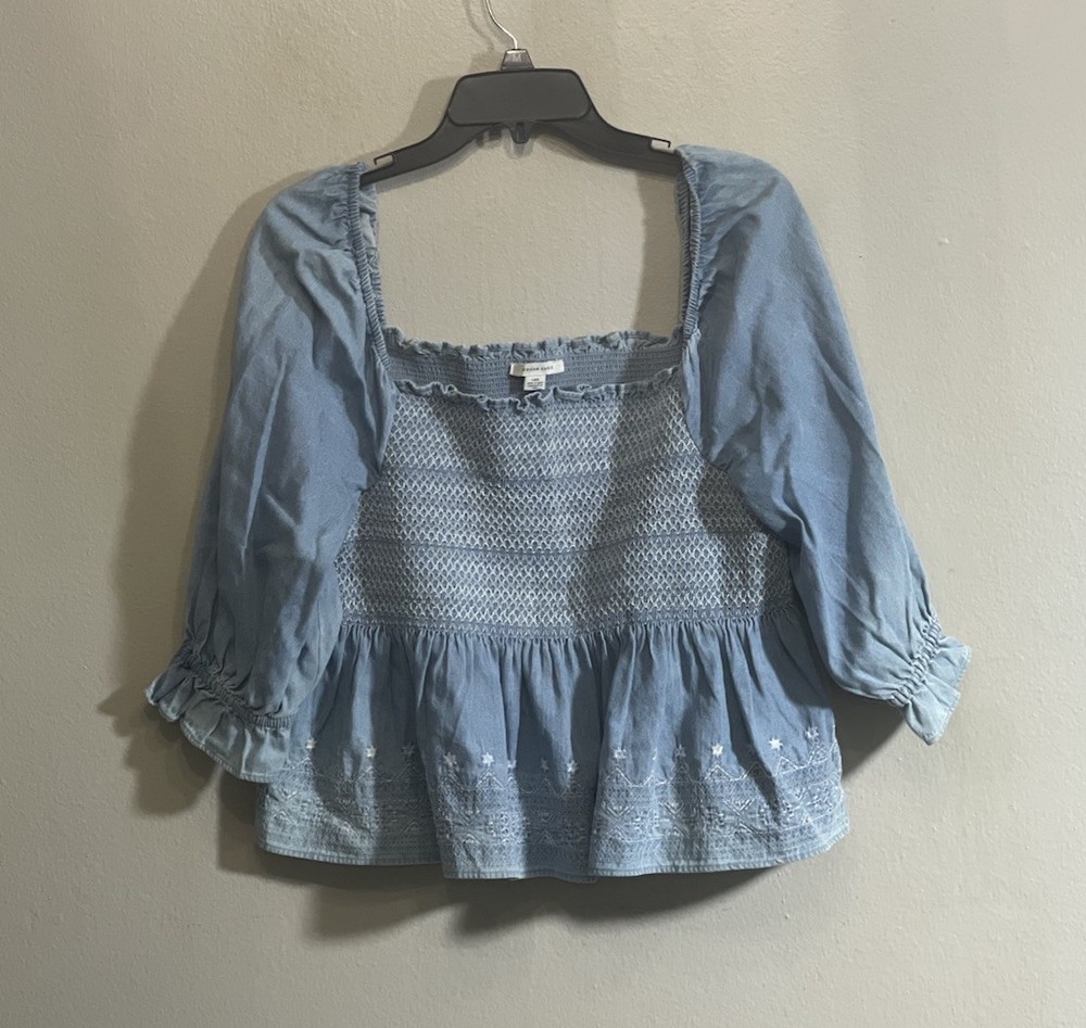 American Eagle Top Large Chambray Puff Sleeve Smocked Crop Embroidered Peasant