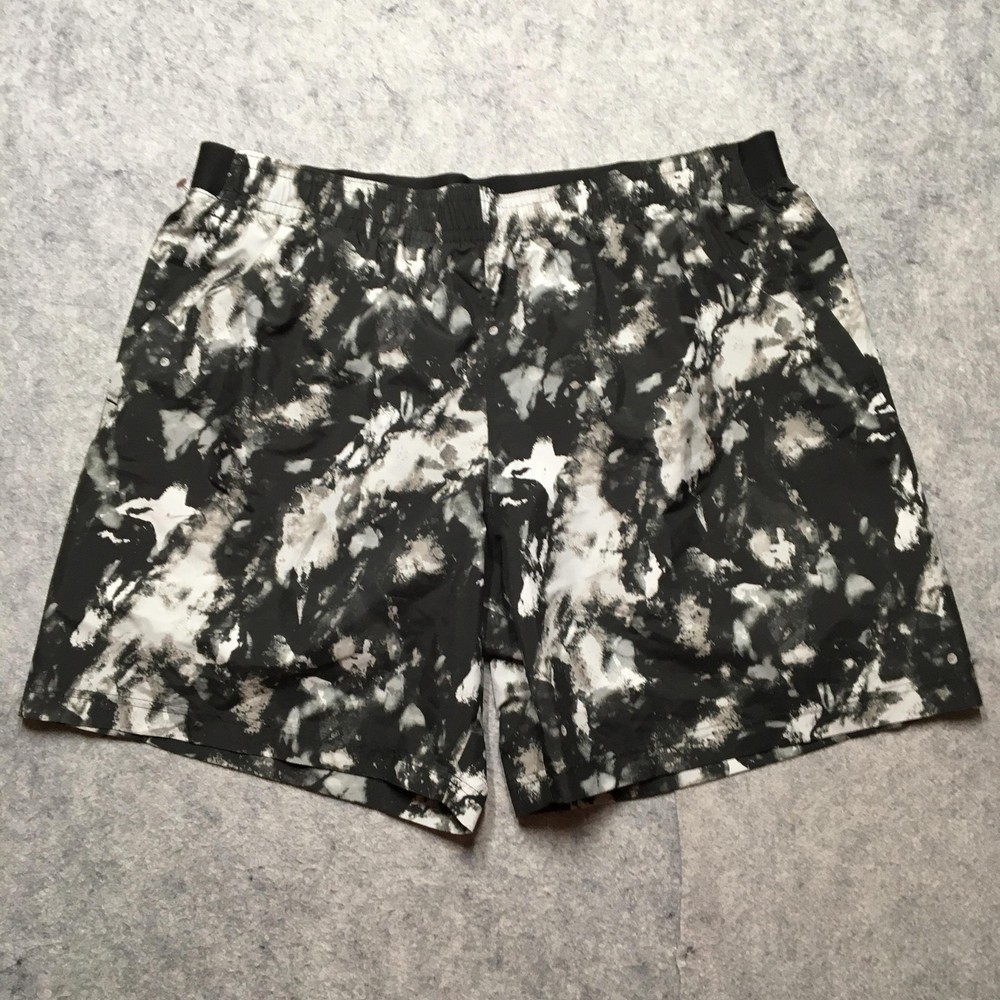 Under Armour Shorts Mens 2XL Black Camo 9