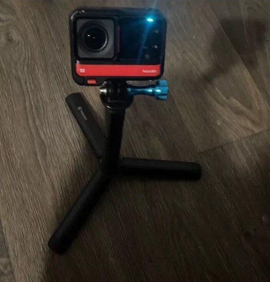 Insta360 ONE RS 4K Edition Action Camera+6ft invisible selfie stick + tripod leg