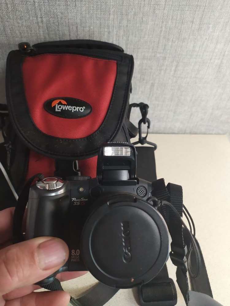 Canon PowerShot S5is camera
