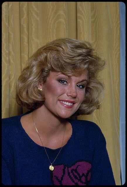 Photo:Susan Akin 1986 Miss America Portrait Blonde Hair Smiling