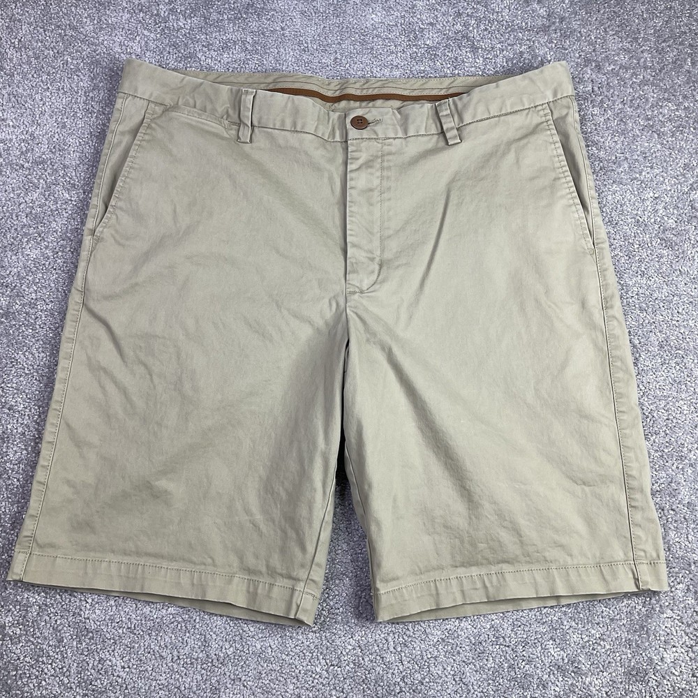 Tommy Bahama Shorts Men's 38 Tan Chino Flat Front Casual Cotton Stretch Golf