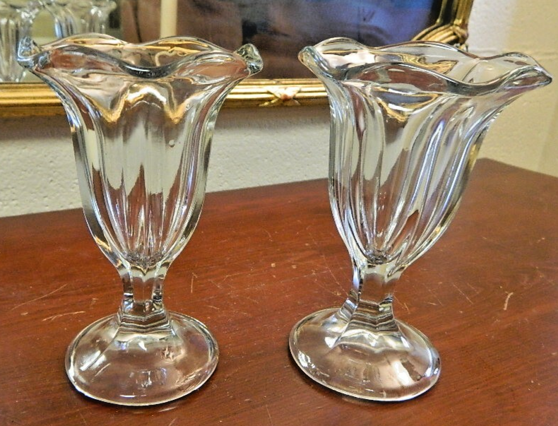 Vintage Mid-Century Crystal Glass Tulip Sundae Dessert Dishes Set of 2