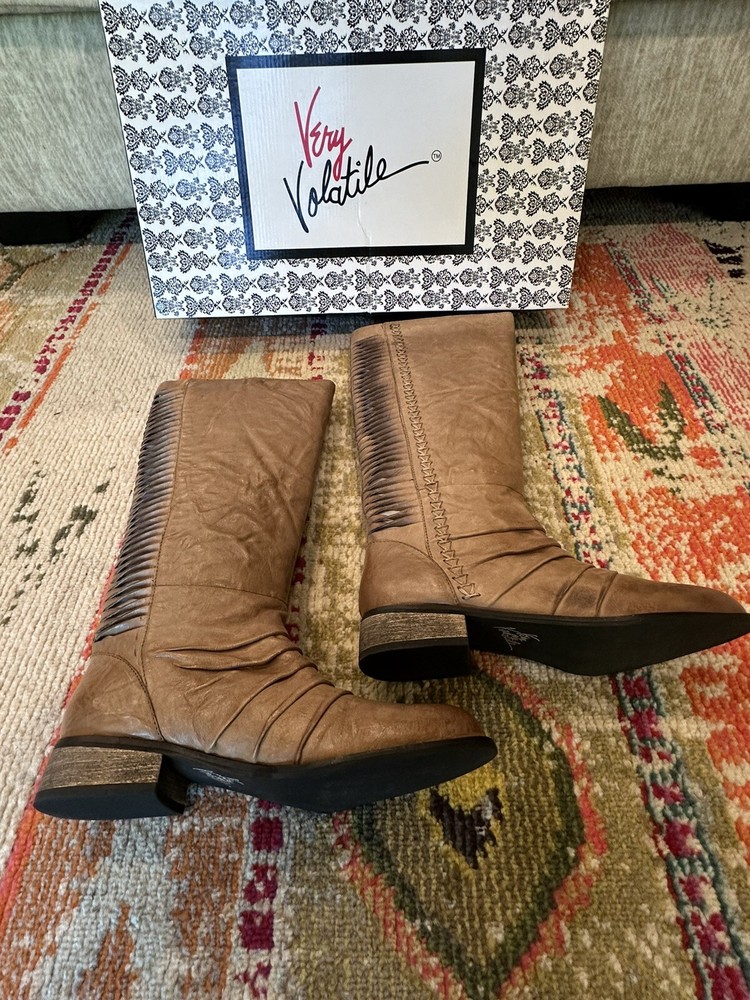 Very Volatile  Fringe Taupe Ruched And Shredded Riding Boots Size 7.5