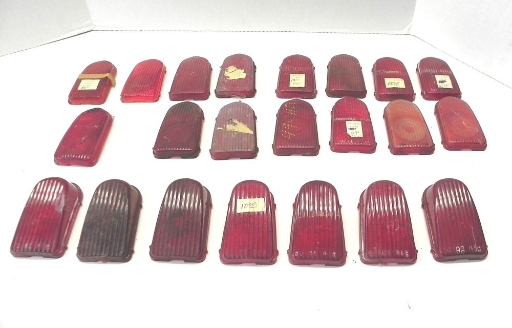 VINTAGE 1949-1950 CHEVY TAIL LIGHT LENSES LOT OF 22 PLASTIC & GLASS PRE-OWNED