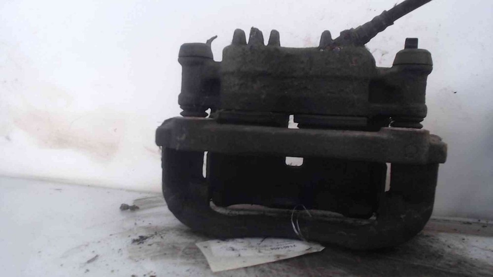 Etrier de frein avant droit Renault MASTER III 410015708R