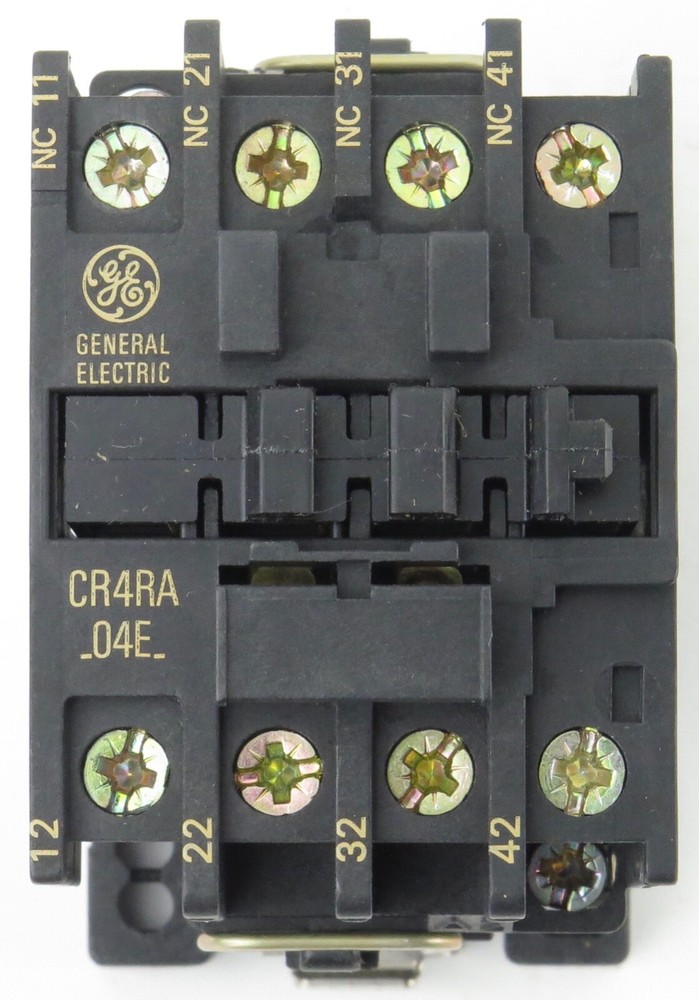 NEW GE MAGNETIC CONTACTOR CR4RA04EB 220/240V COIL CSE-04E-240 4-NC CONTACT