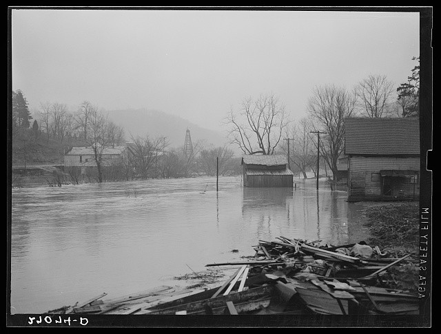 Photo:West Union West Virginia 1939 West Fork River Flood Stage Flooding