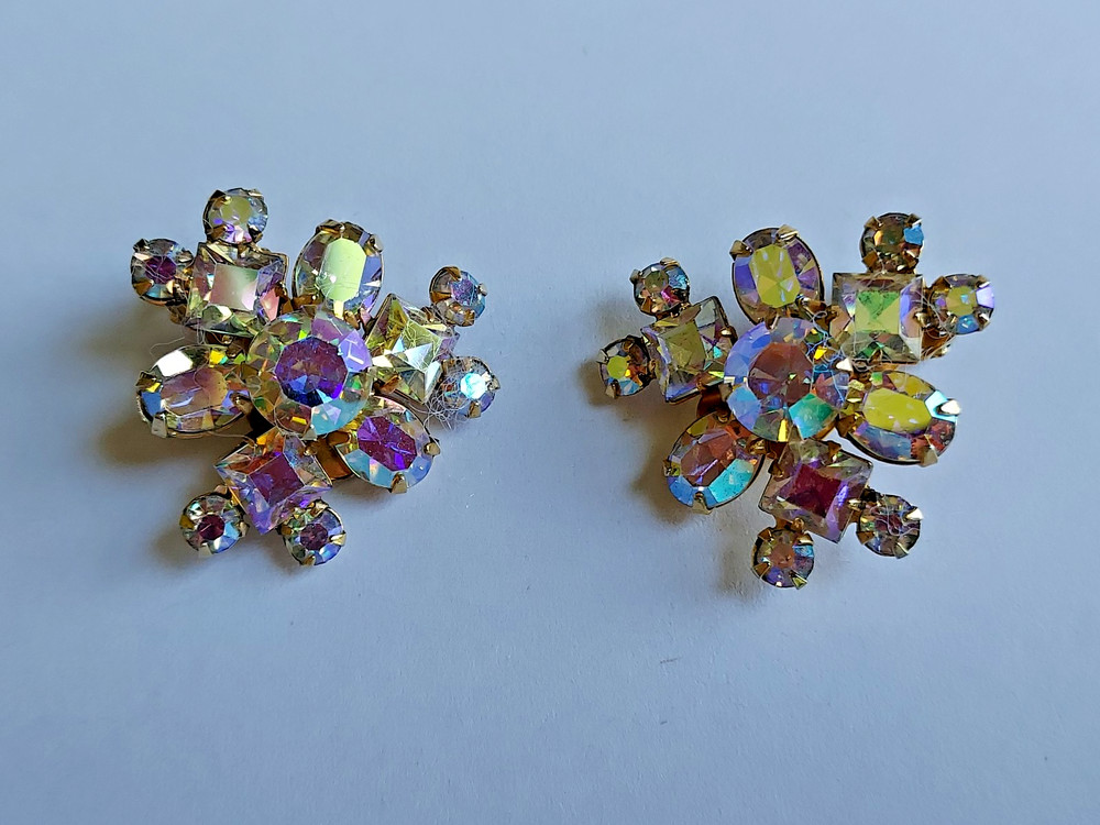 Weiss Aurora Borealis Earrings Prong Set Crystal Vintage Clip On  Pair