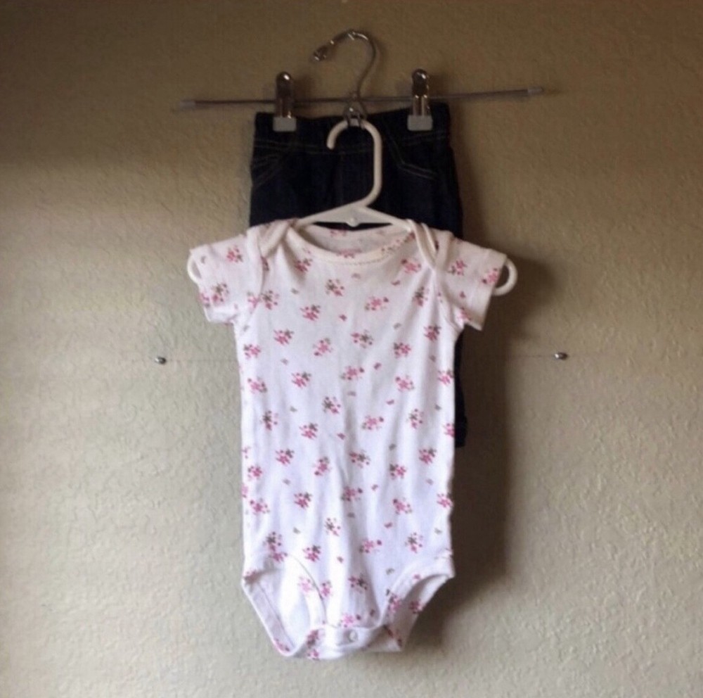 Carter’s Baby Girl Outfit Set, Floral Shirt and Blue Pants Bundle Size 6 Months