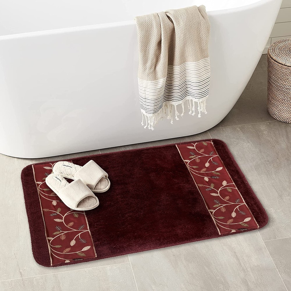 Aubury Collection Burgundy Bath Rug Soft Plush Non-Slip Mat